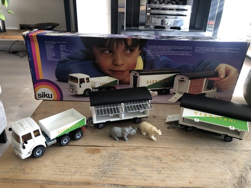 Siku 3722 truck - 3722, circus