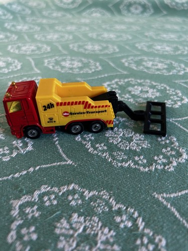 Siku tow truck 2589 red - truck,